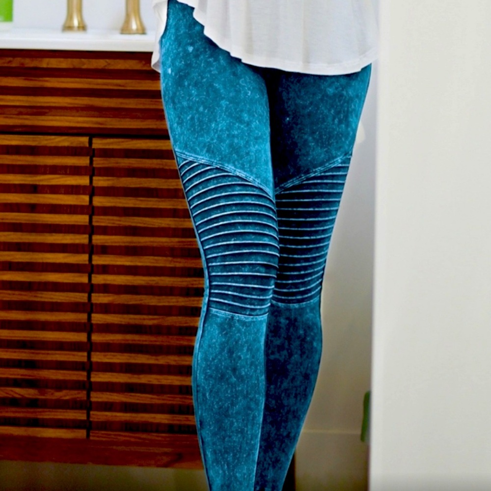 NEW! BOHO CHIC FABULOUS Mineral Wash Full Length Leggings